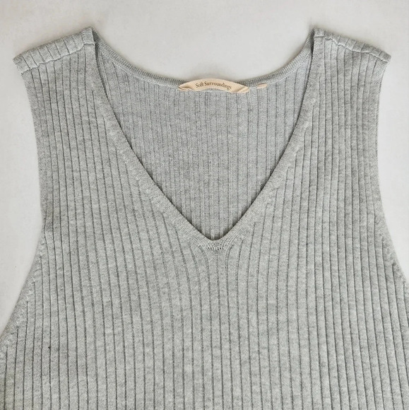 || SOFT SURROUNDINGS || grey tank top,  ribbed, v neck, sweater, sleeves, XL - Picture 2 of 7